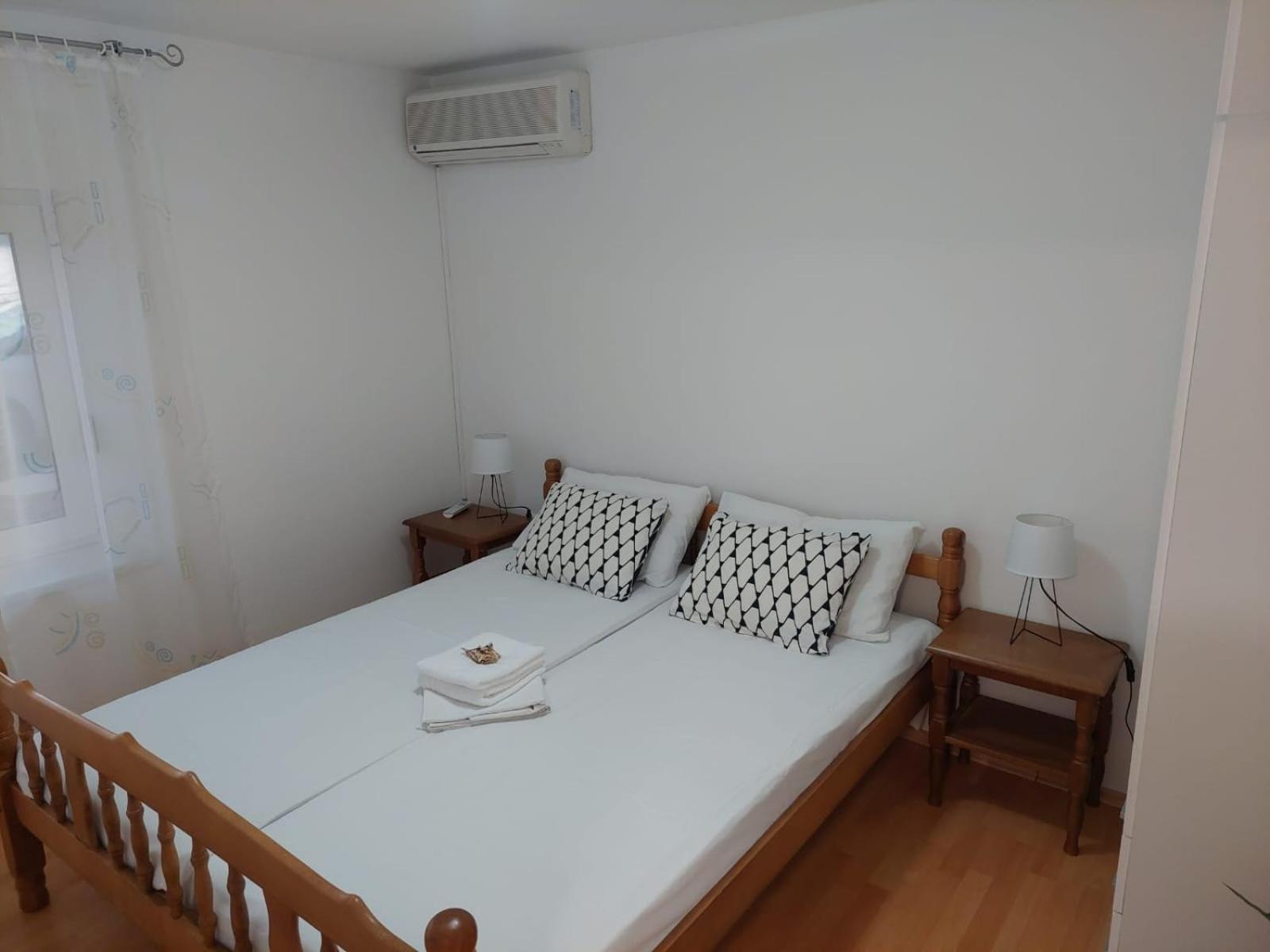 Apartman Luka Klenovica Buitenkant foto